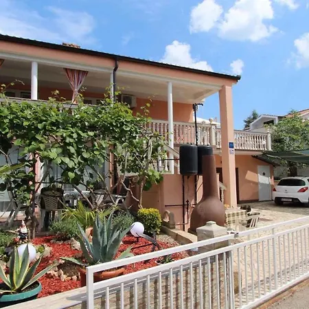 Apartment In Malinska/insel Krk 27336