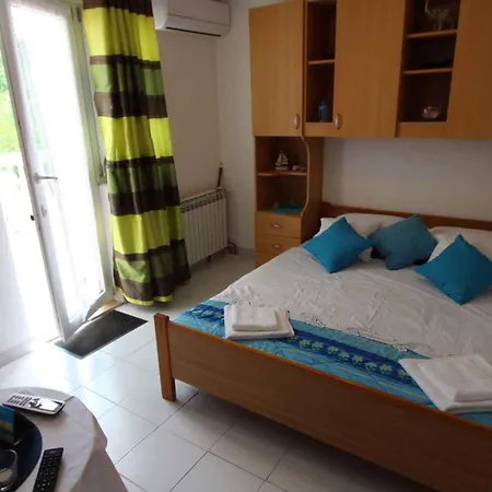 Appartamento In Malinska/insel Krk 27336 *