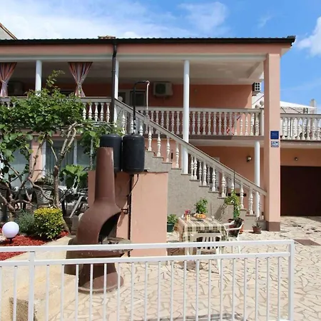 Apartment In Malinska/insel Krk 27336