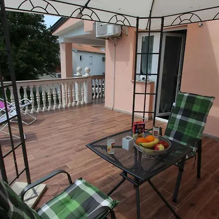 Appartamento In Malinska/insel Krk 27336 *