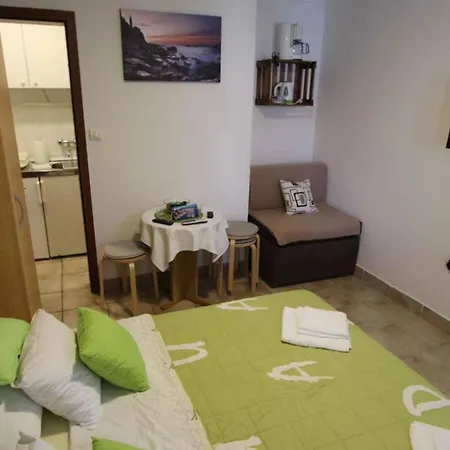 Apartment In Malinska/insel Krk 27336 Malinska
